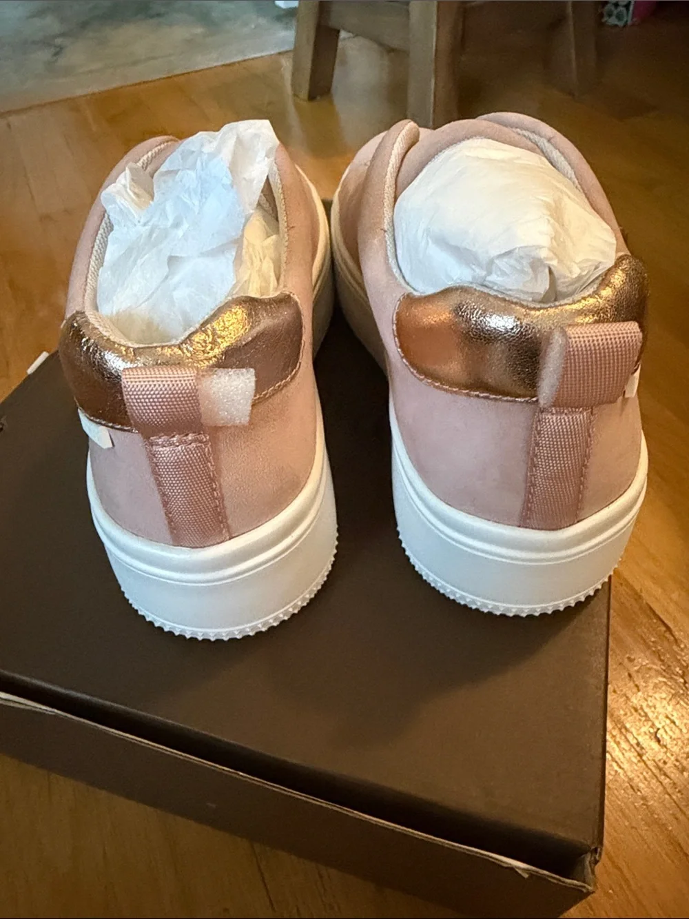 Paolo Goldie pallet pink kid suede Women’s Platform Sneaker 9M